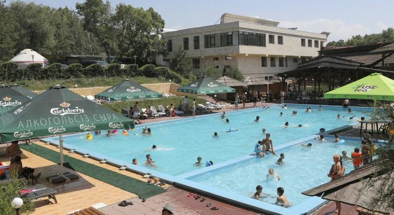 فندق سارياتشيك الماتي المظهر الخارجي الصورة